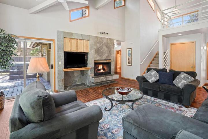 1 Colonial in Sunriver, OR