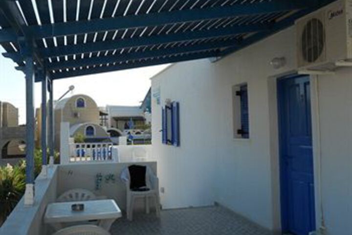 Terrace/Patio 2 of 31