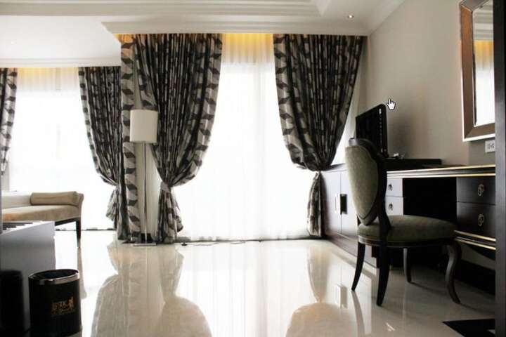 Room 8 of 51