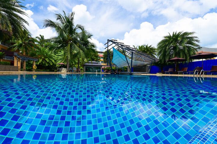 Pool 55 of 91