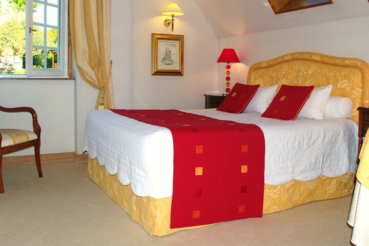 Room 4 of 38
