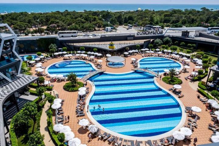 Pools & Facilities