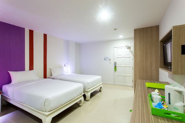 Room 15 of 90