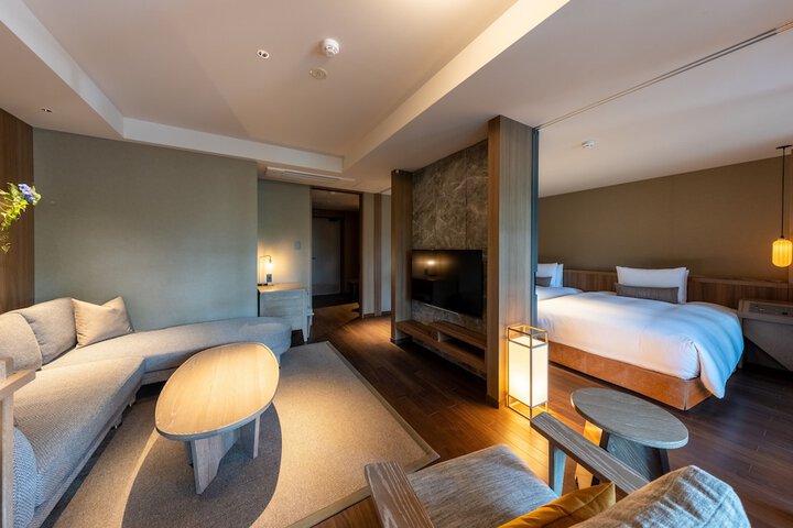 Room 14 of 38