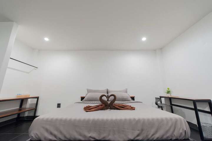 Room 3 of 18