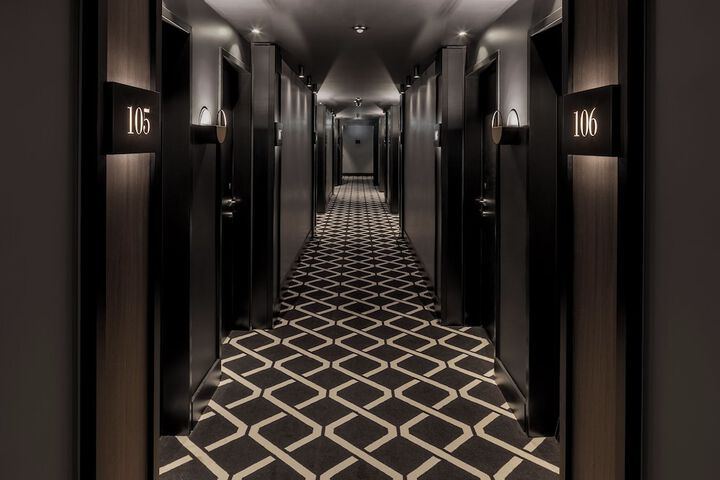 Ballroom/Hall 31 of 47