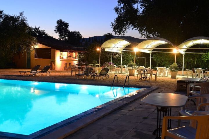 Pool Hotel