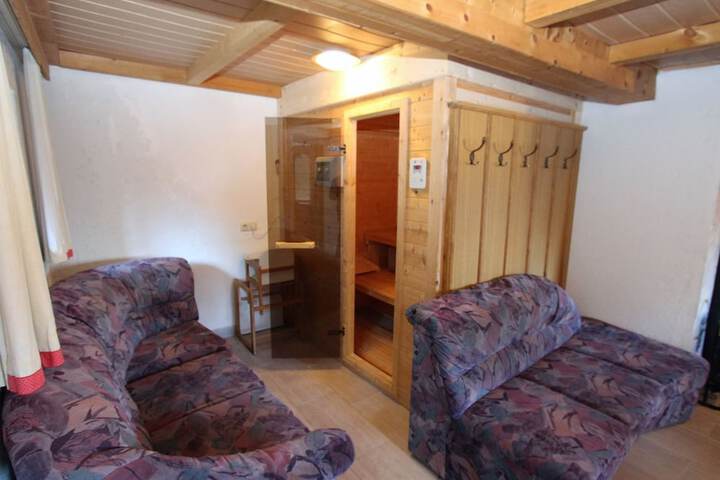 Room 16 of 39