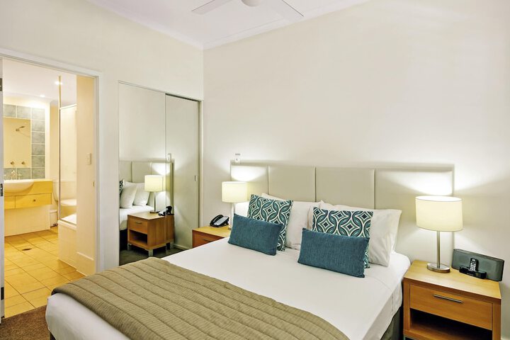 Room 5 of 72