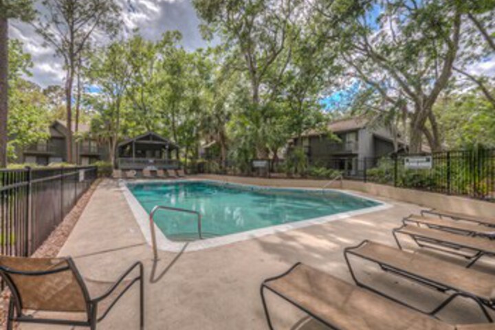 Pool 20 of 33