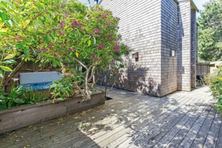 Property Grounds 23 of 31