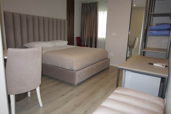 Room 38 of 74