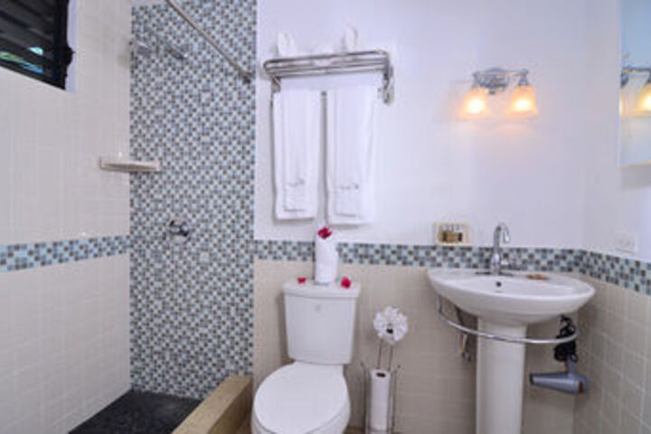 Room 2 of 22