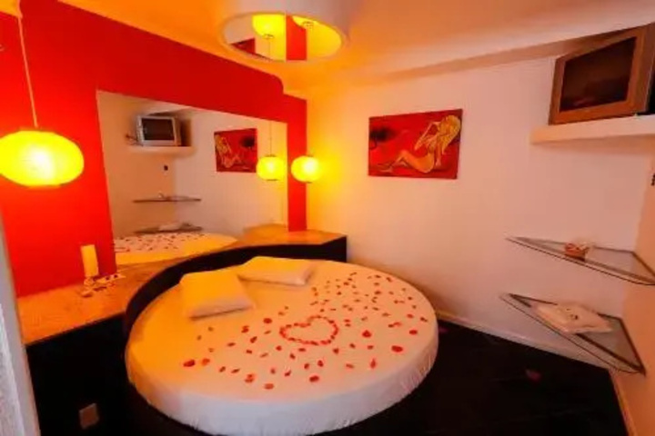 Motel Paradiso Fantasy Adults Only