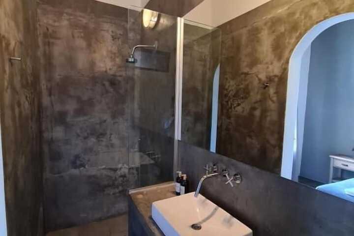 Room 42 of 78