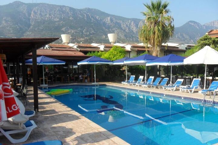 Pool Hotel