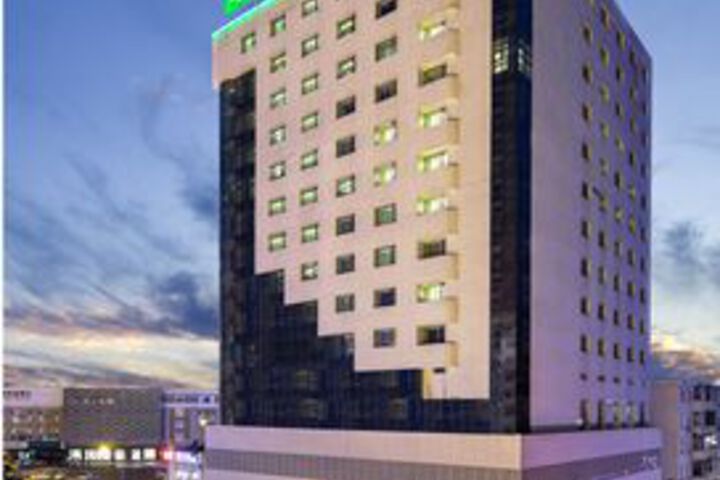Hotel 15 of 83