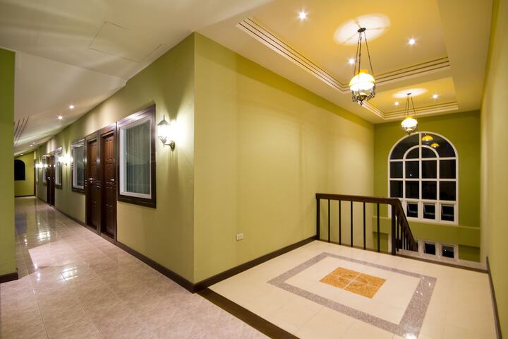 Ballroom/Hall 61 of 80