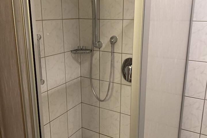 Room 15 of 24
