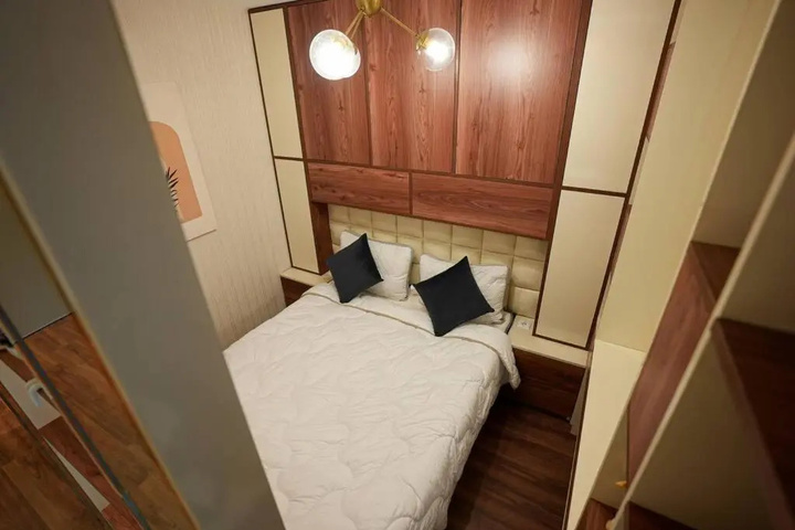 Room 3 of 18