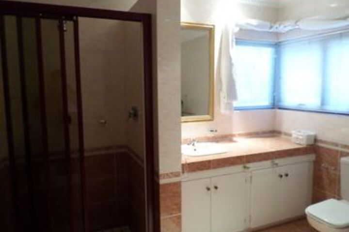 Room 5 of 27