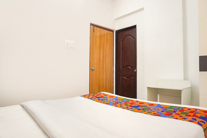 Room 25 of 39