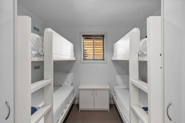 Room 16 of 69