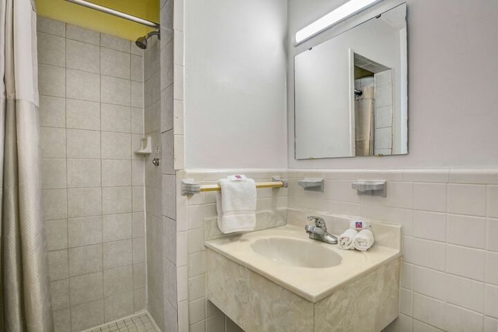 Room 16 of 21