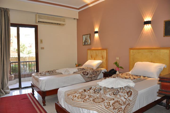 Room 15 of 73