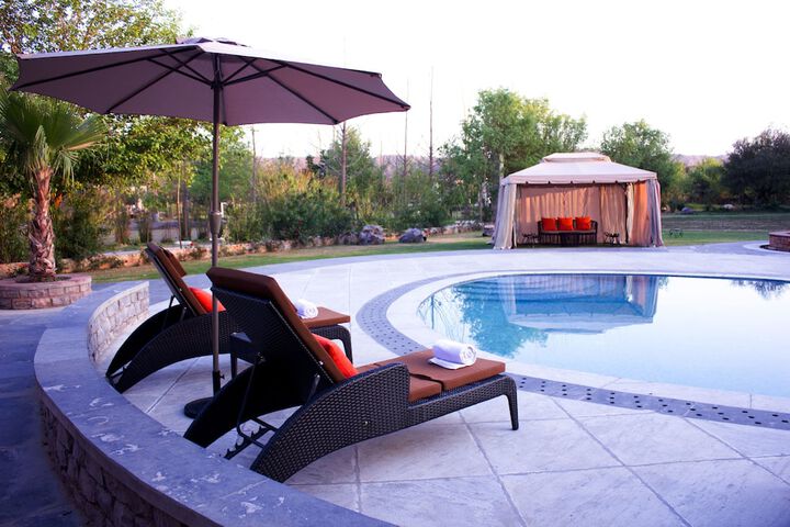 Pool 39 of 64