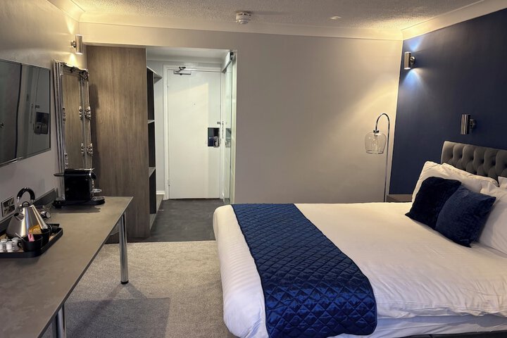Room 13 of 50
