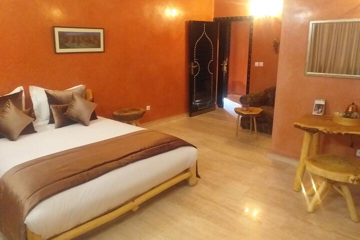 Room 18 of 80