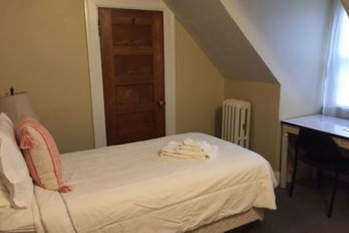 Room 30 of 48
