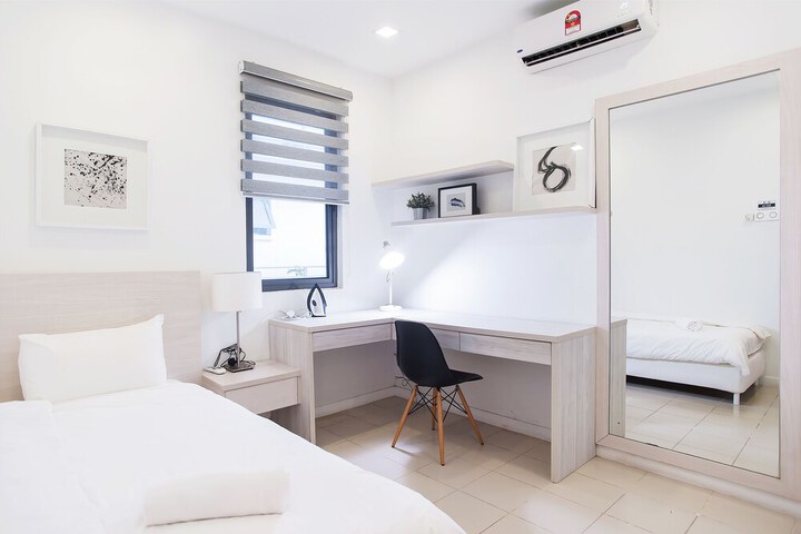Room 18 of 71