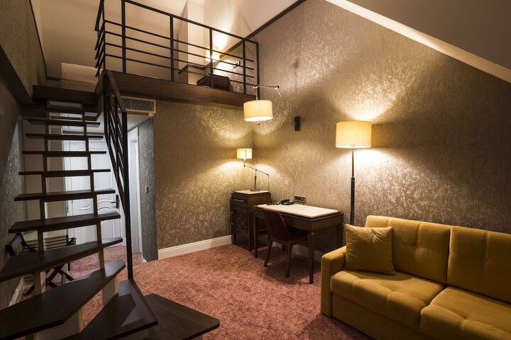 Room 10 of 39