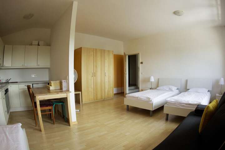 Room 7 of 51
