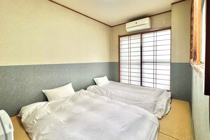 Room 16 of 31