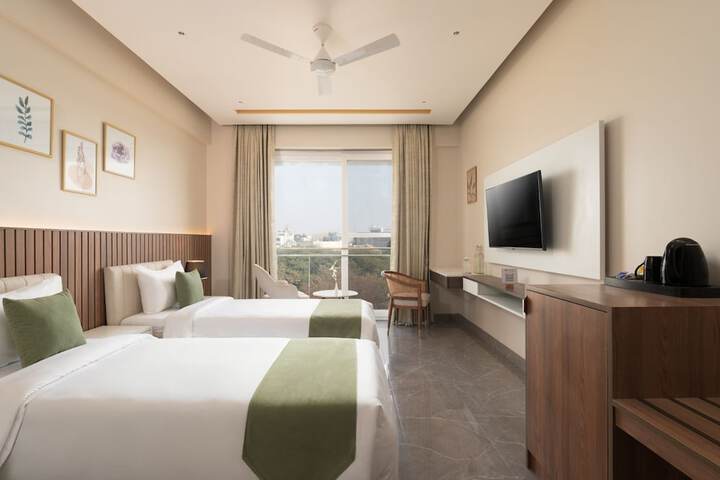 Room 10 of 51