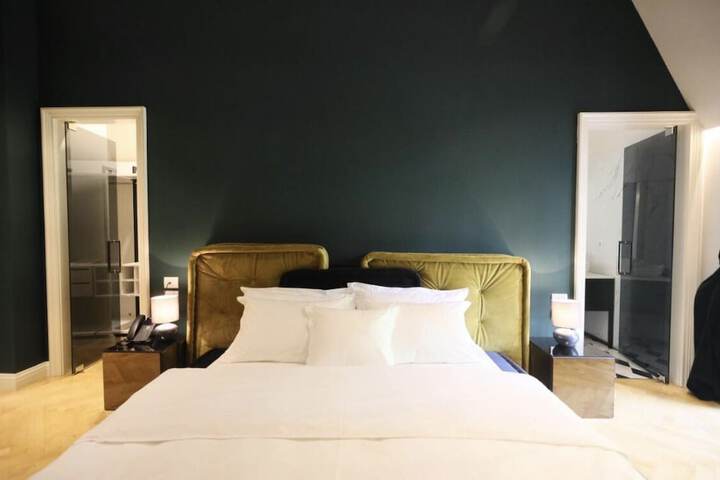 Room 5 of 47
