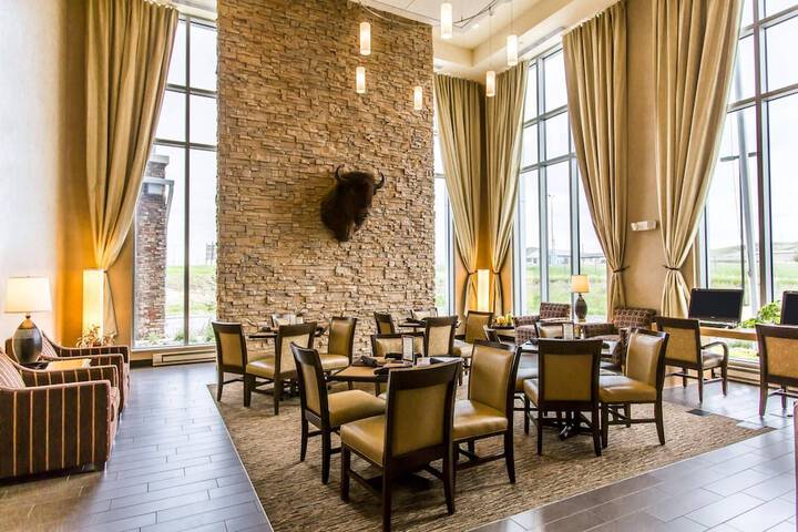 Entrance & Lobby
