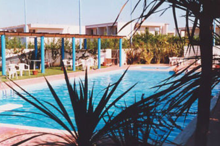 Pool 24 of 29