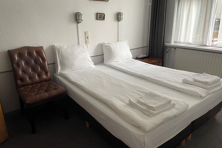 Room 16 of 47