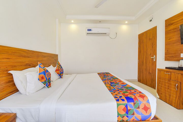 Room 15 of 42