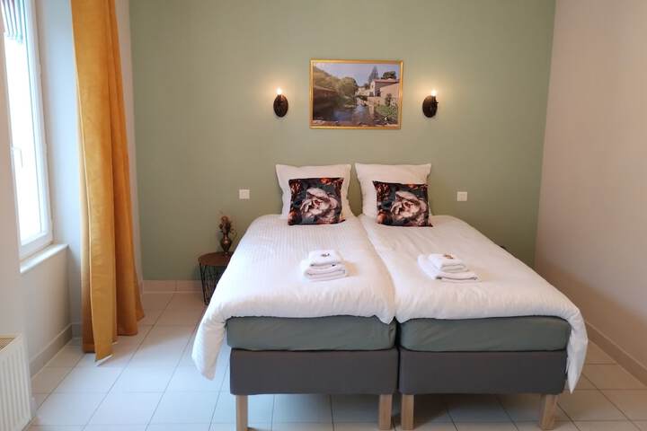 Room 3 of 23