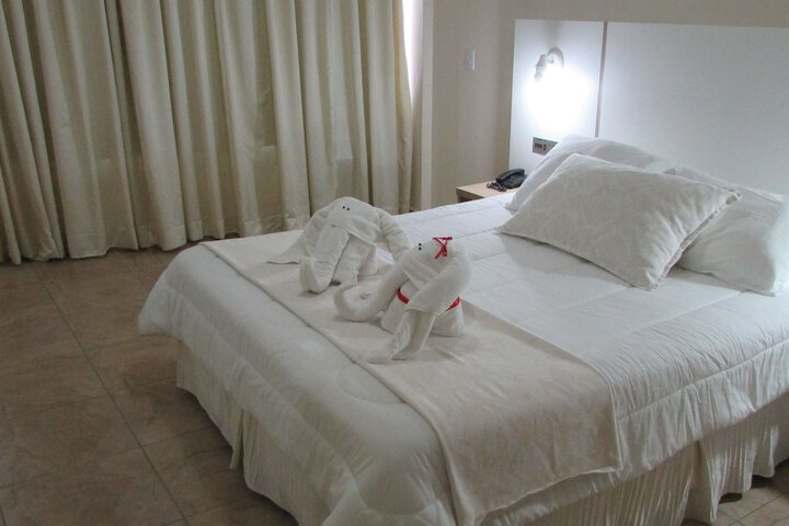 Room 32 of 77