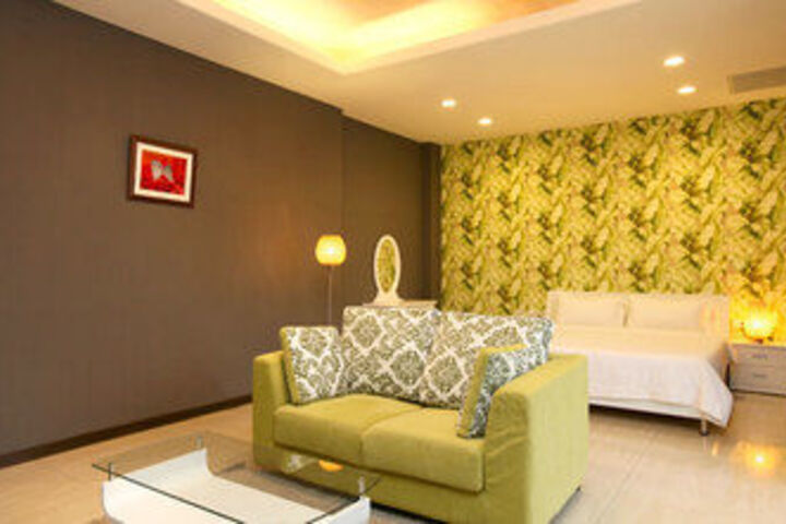 Room 18 of 20