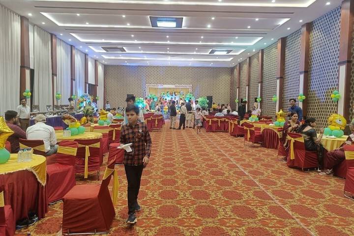 Ballroom/Hall 18 of 29