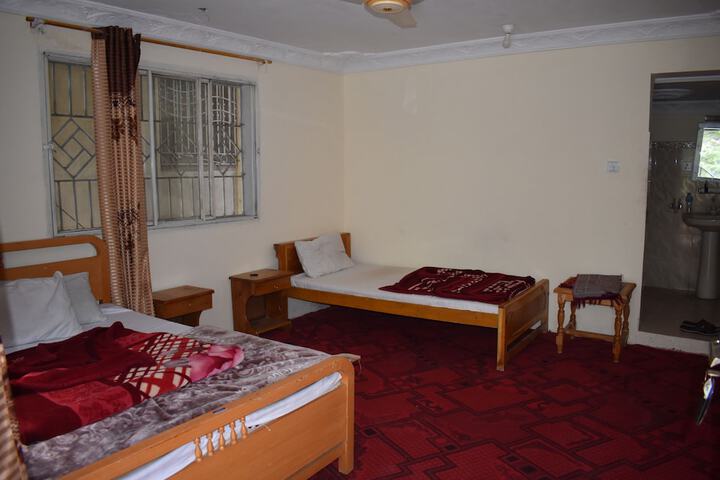 Room 2 of 5