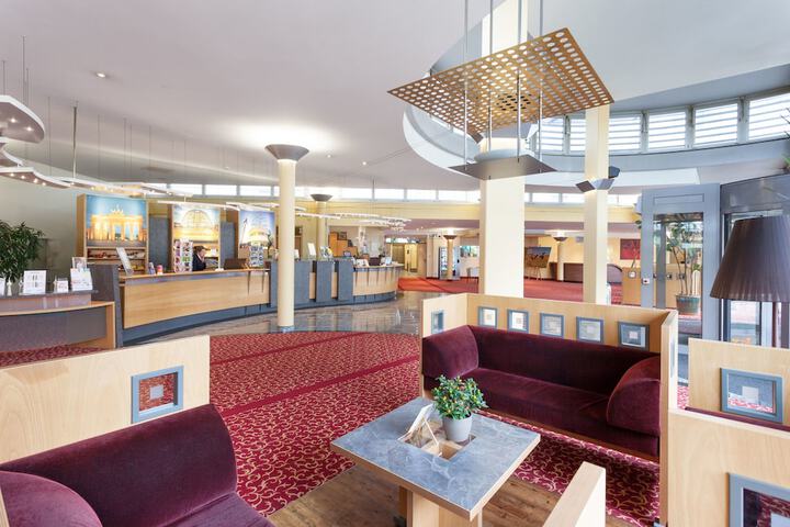 Guest Lobby