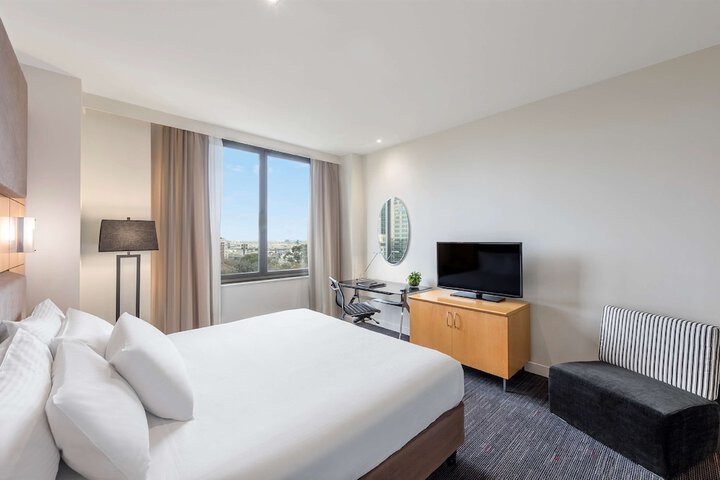 Room 10 of 39